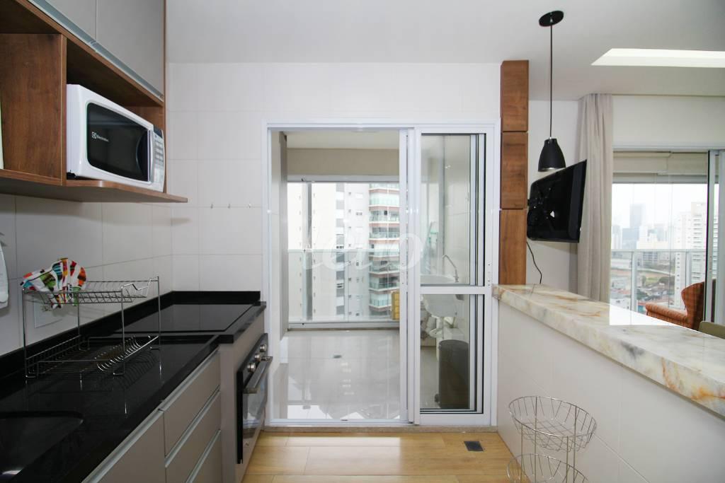 COZINHA de Apartamento à venda, Padrão com 55 m², 1 quarto e 1 vaga em Vila Gertrudes - São Paulo