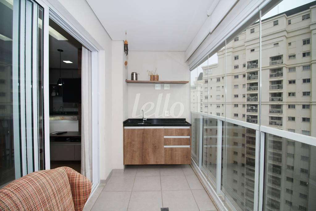 SACADA de Apartamento à venda, Padrão com 55 m², 1 quarto e 1 vaga em Vila Gertrudes - São Paulo