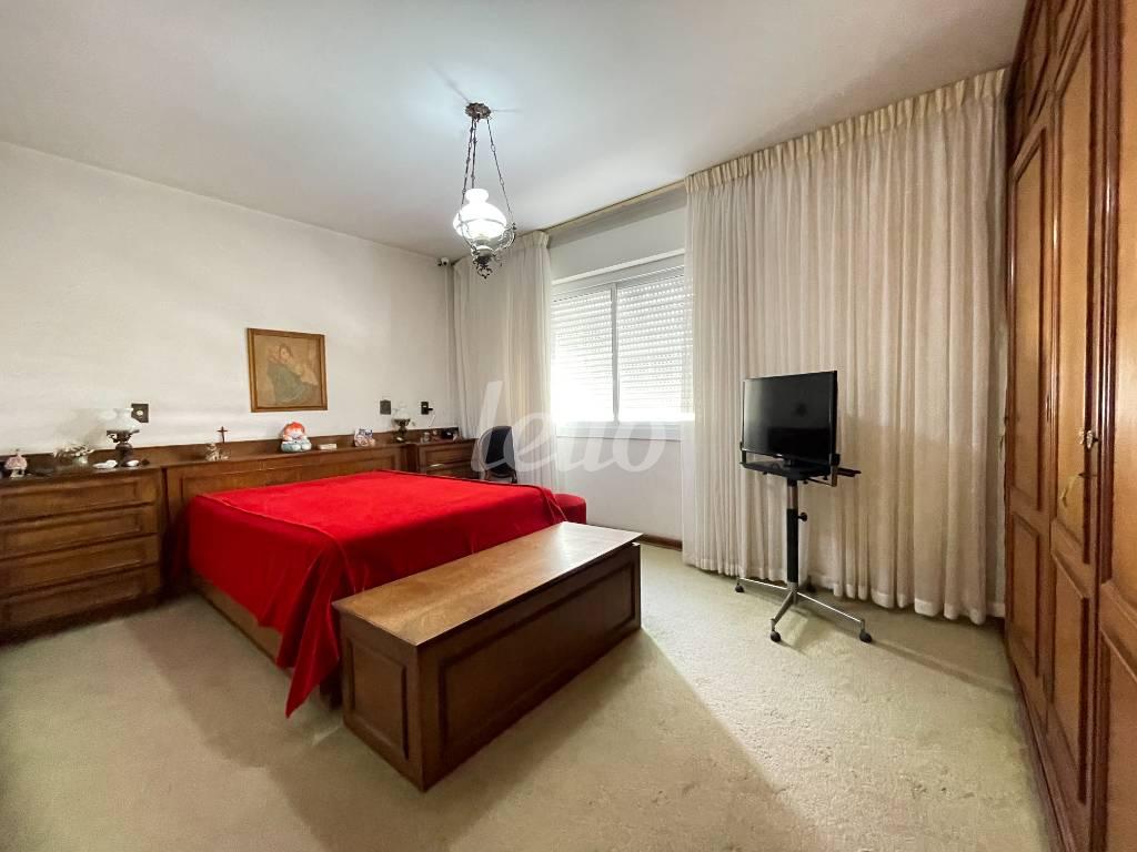 DORMITÓRIO 1 de Apartamento à venda, Padrão com 230 m², 3 quartos e 3 vagas em Bela Vista - São Paulo