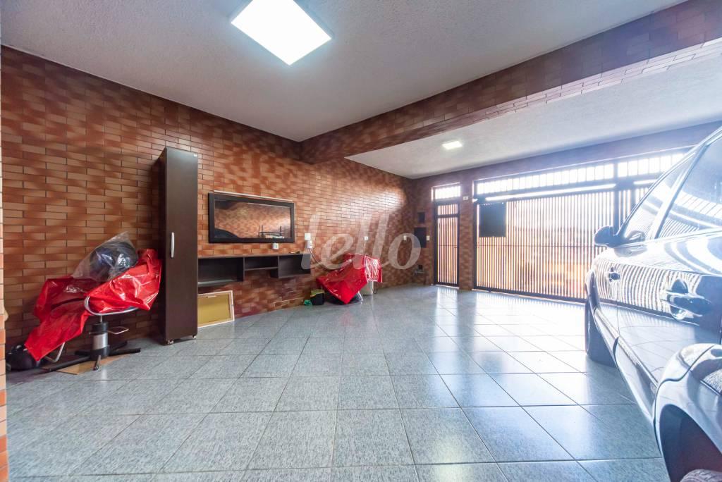 GARAGEM de Casa à venda, sobrado com 161 m², 2 quartos e 3 vagas em Vila Palmares - Santo André