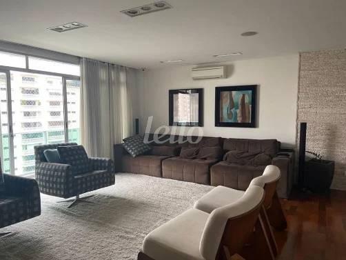 SALA de Apartamento à venda, Padrão com 203 m², 3 quartos e 2 vagas em Campo Belo - São Paulo