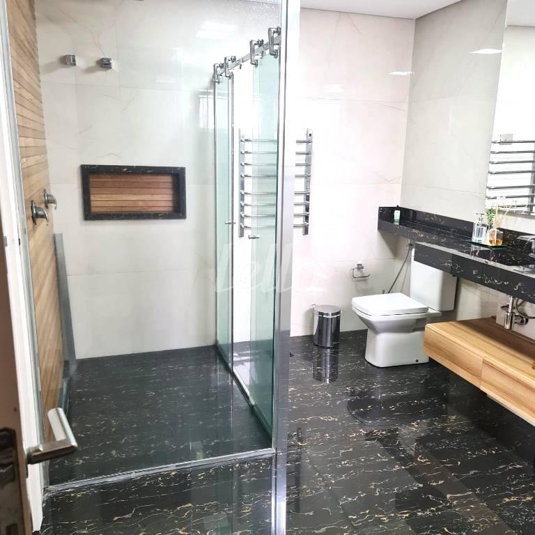 BANHO SUITE MASTER de Apartamento à venda, cobertura - Padrão com 329 m², 4 quartos e 4 vagas em Tatuapé - São Paulo