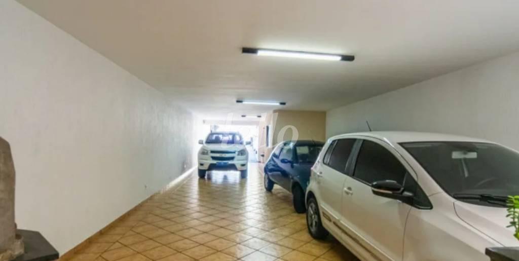 GARAGEM de Casa à venda, sobrado com 320 m², 4 quartos e 7 vagas em Vila Alpina - São Paulo