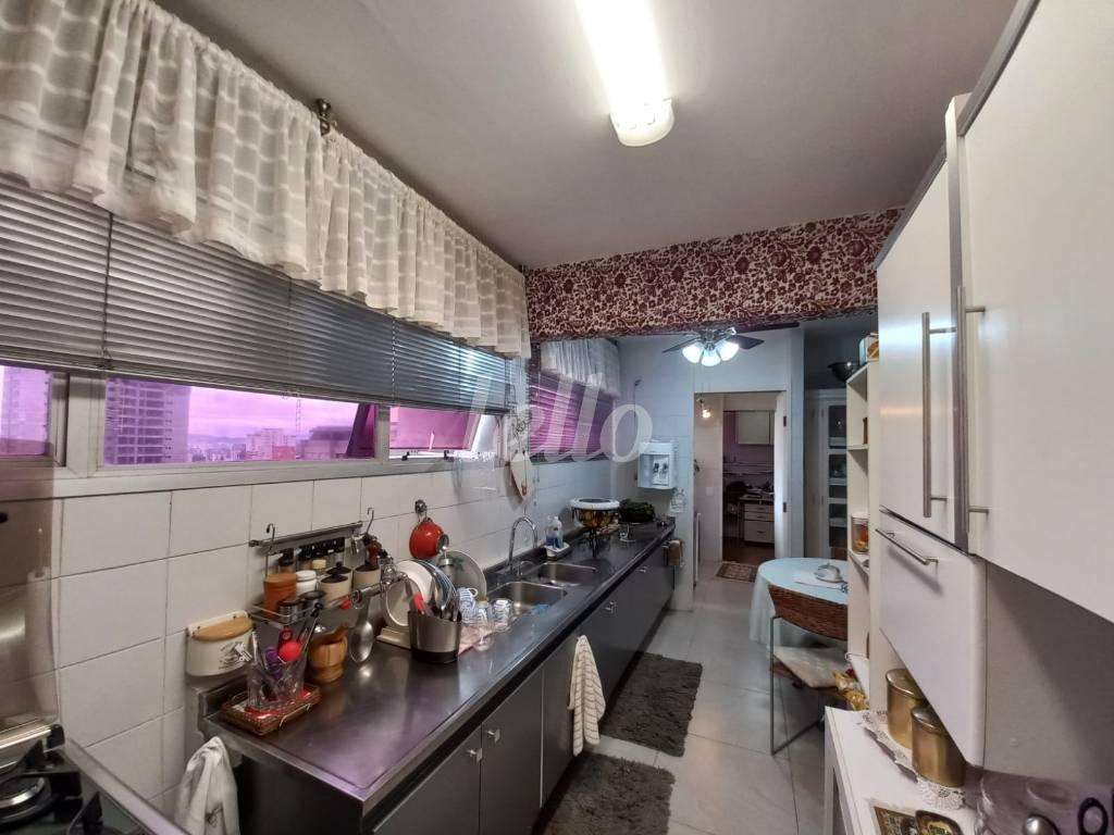 COZINHA de Apartamento à venda, Padrão com 126 m², 3 quartos e 1 vaga em Perdizes - São Paulo