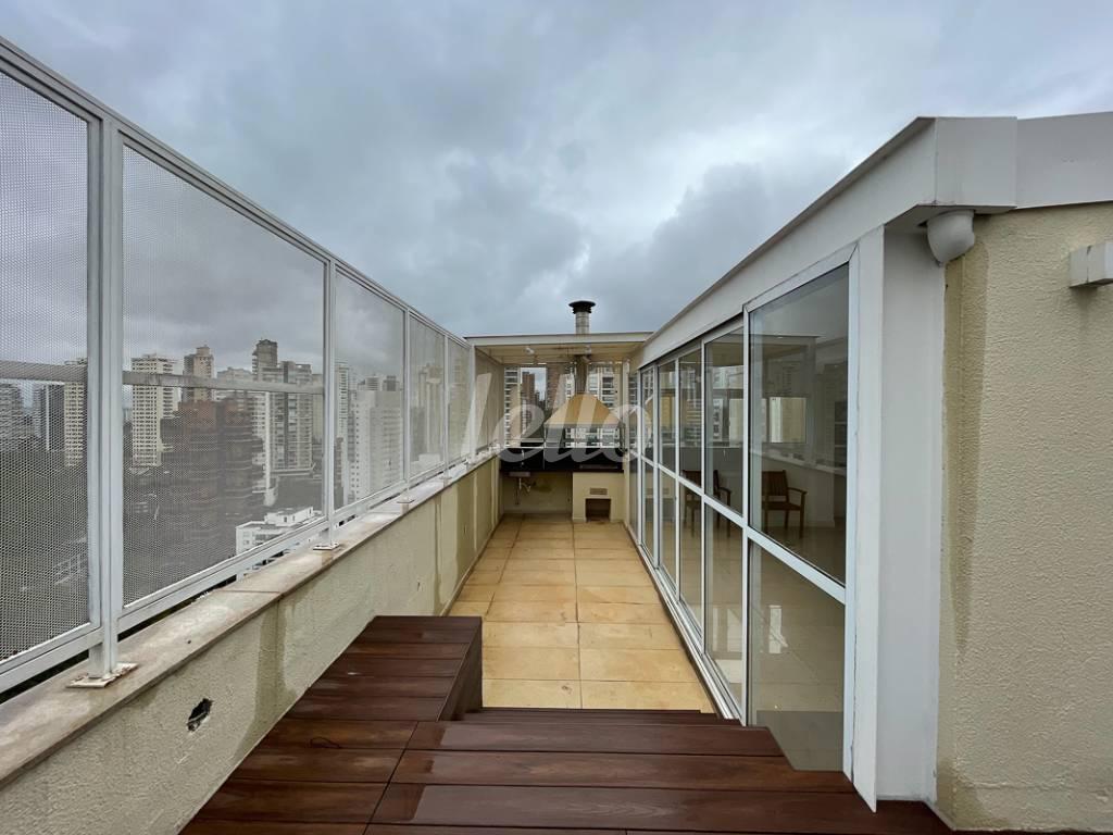 CHURRASQUEIRA de Apartamento à venda, cobertura - Padrão com 236 m², 8 quartos e 3 vagas em Morumbi - São Paulo
