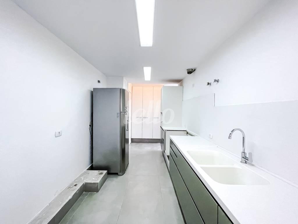 4COZINHA de Apartamento à venda, cobertura - Padrão com 236 m², 8 quartos e 3 vagas em Morumbi - São Paulo