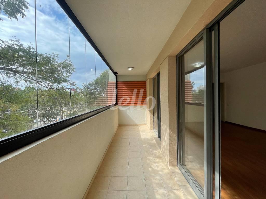 VARANDA DA SALA de Apartamento à venda, Padrão com 118 m², 4 quartos e 2 vagas em Planalto Paulista - São Paulo