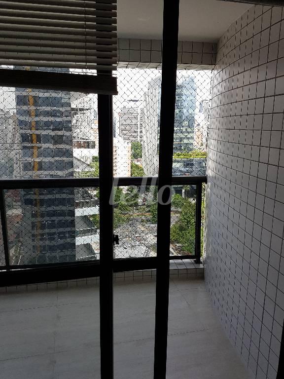 VARANDA de Apartamento à venda, Padrão com 54 m², 2 quartos e 1 vaga em Vila Nova Conceição - São Paulo