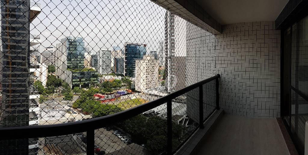 VARANDA de Apartamento à venda, Padrão com 54 m², 2 quartos e 1 vaga em Vila Nova Conceição - São Paulo