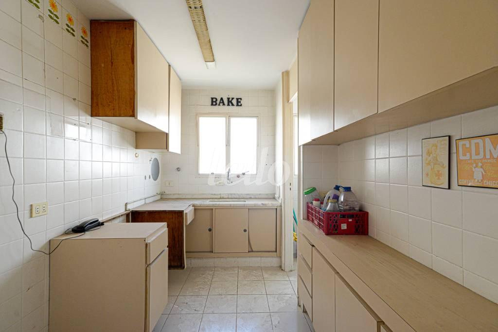 COZINHA de Apartamento para alugar, Padrão com 60 m², 2 quartos e 1 vaga em Pinheiros - São Paulo