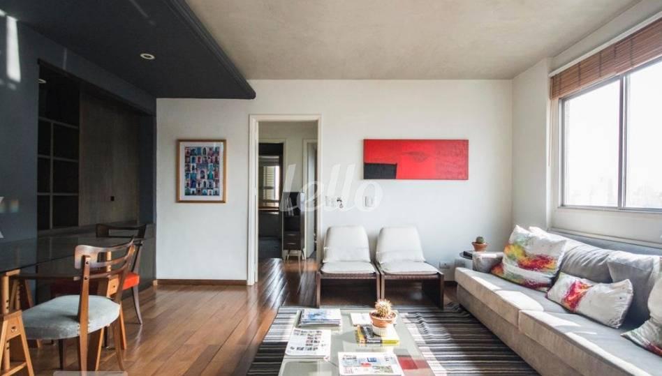 SALA de Apartamento à venda, Padrão com 105 m², 3 quartos e 1 vaga em Vila Olímpia - São Paulo