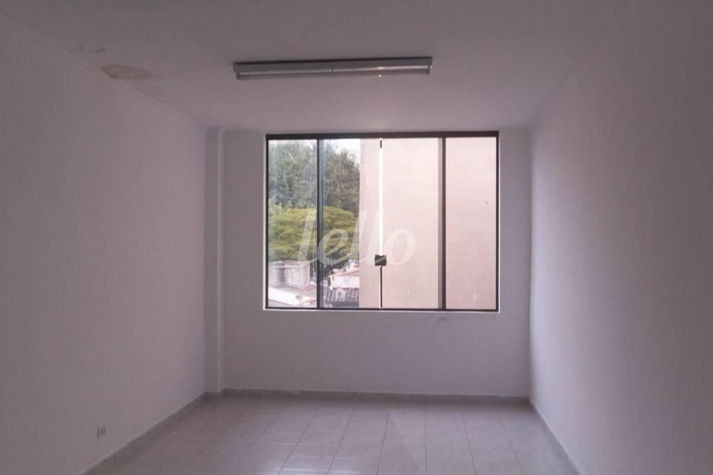 SALA 2 de Sala / Conjunto para alugar, Padrão com 31 m², e em Centro - Santo André