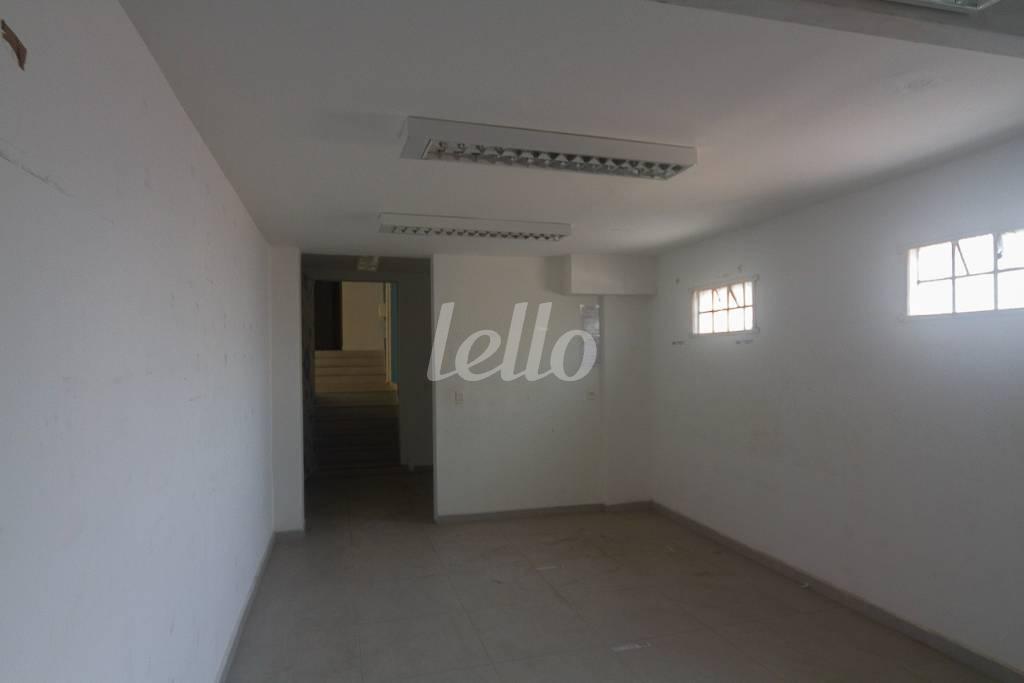 SALA 1 de Loja para alugar, Padrão com 346 m², e em Sumarezinho - São Paulo