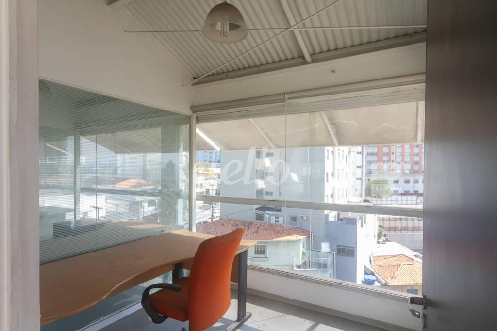SALA 4 de Sala / Conjunto para alugar, Padrão com 425 m², e em Sumarezinho - São Paulo
