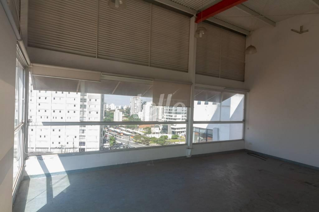 SALA 5 de Sala / Conjunto para alugar, Padrão com 425 m², e em Sumarezinho - São Paulo