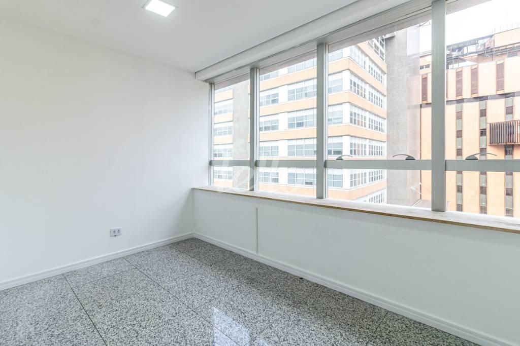 SALA 8 de Sala / Conjunto para alugar, Padrão com 187 m², e 4 vagas em Paraíso - São Paulo