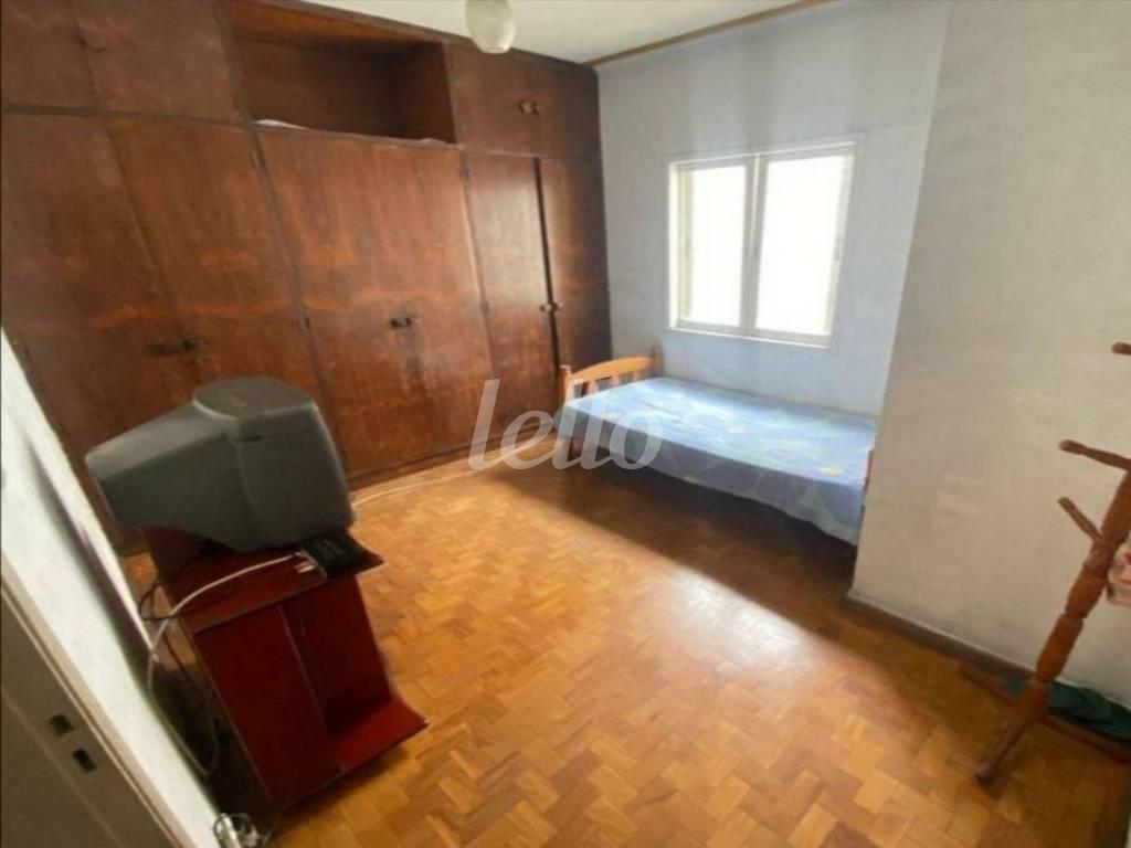 DORMITÓRIO de Casa à venda, sobrado com 262 m², 4 quartos e 6 vagas em Vila Alpina - São Paulo