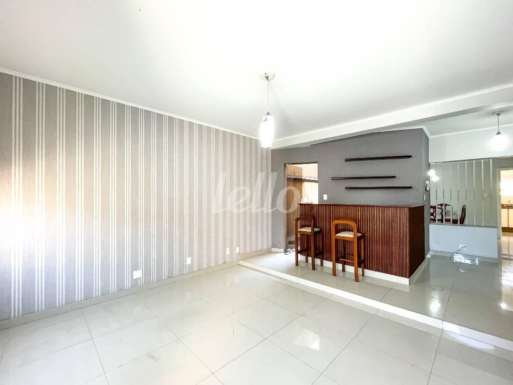 3 SALA de Casa à venda, sobrado com 200 m², 3 quartos e 3 vagas em Vila Independência - São Paulo