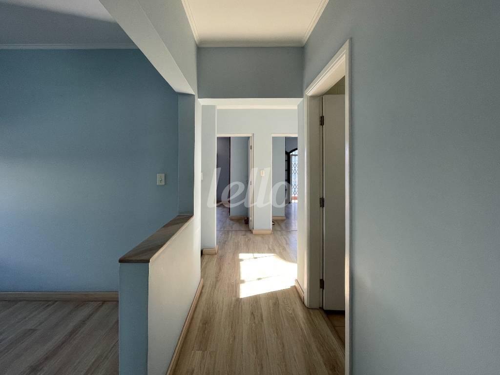 42 CORREDOR de Casa à venda, sobrado com 200 m², 3 quartos e 3 vagas em Vila Independência - São Paulo