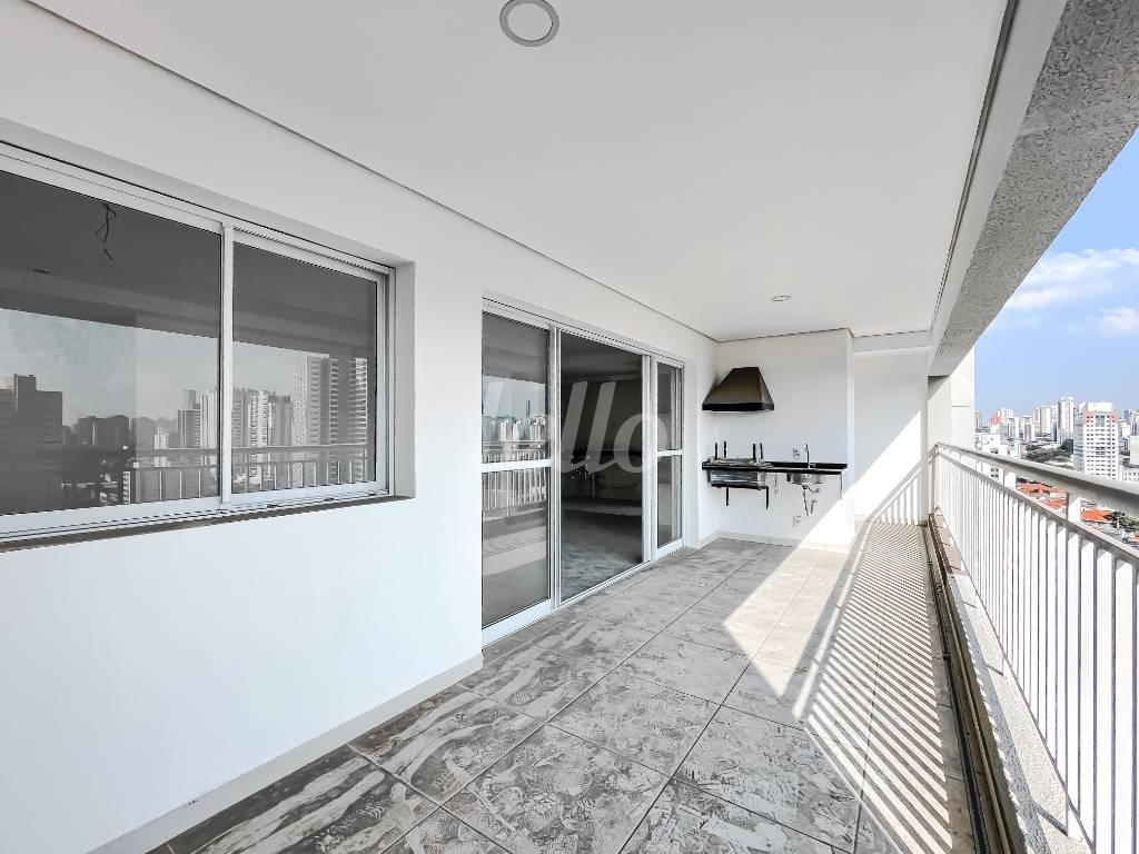 9 VARANDA de Apartamento à venda, Padrão com 132 m², 3 quartos e 2 vagas em Tatuapé - São Paulo