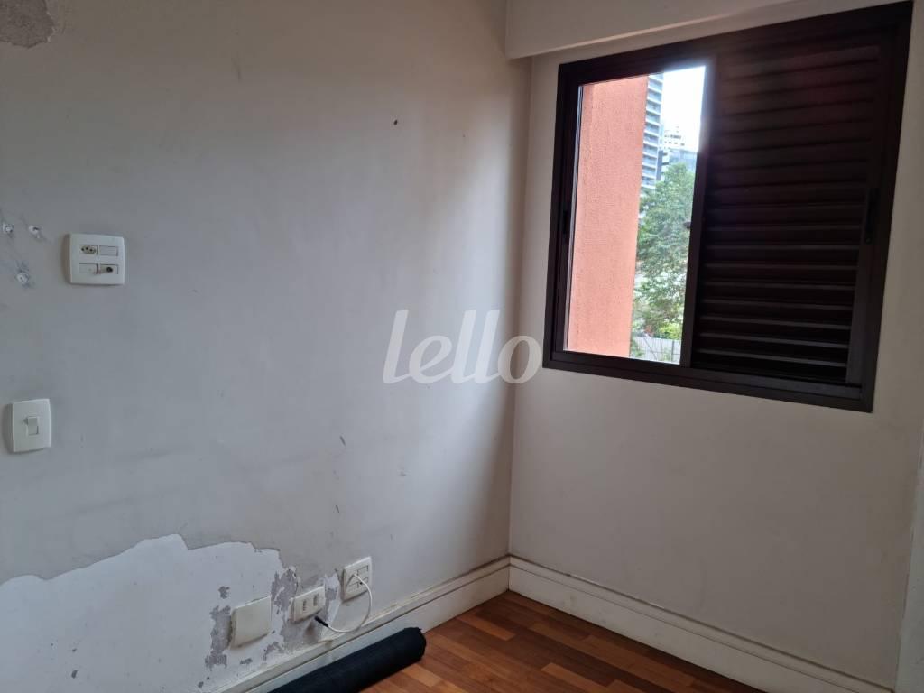 DORMITORIO TRÊS de Apartamento à venda, Padrão com 81 m², 3 quartos e 1 vaga em Vila Olímpia - São Paulo