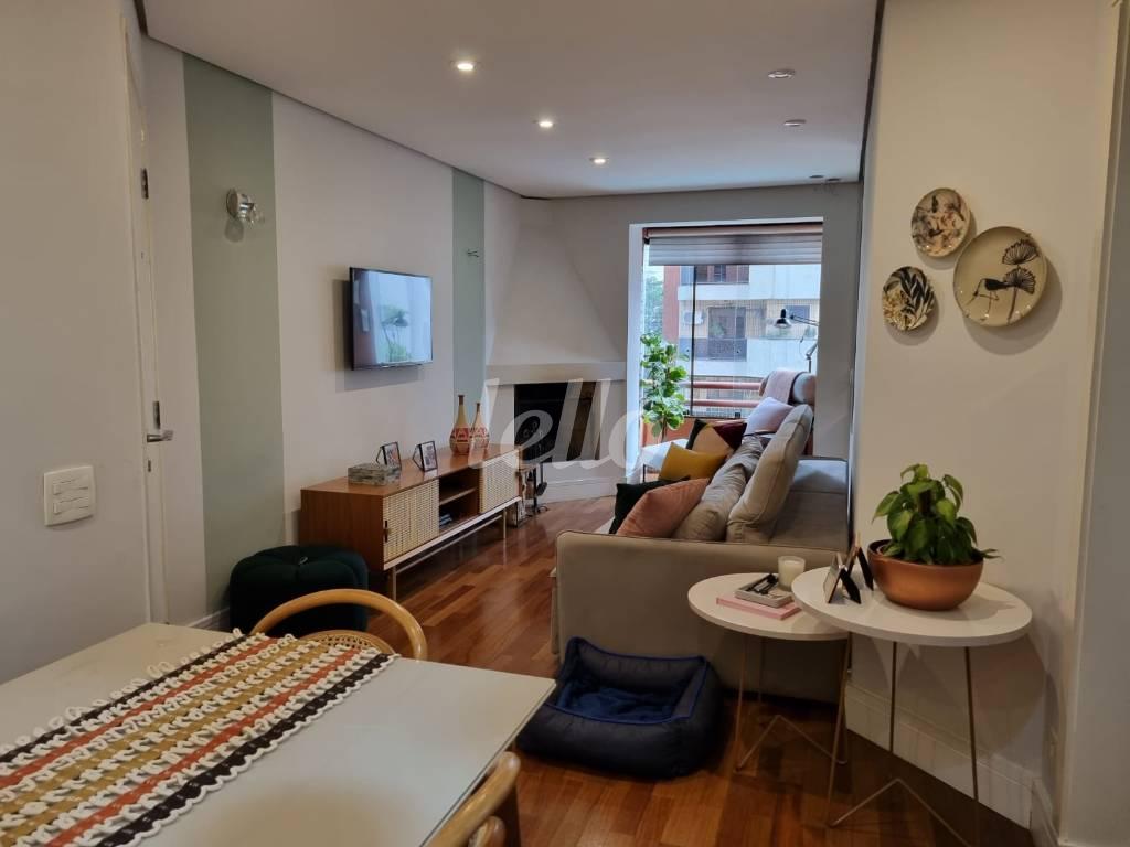 SALA de Apartamento à venda, Padrão com 81 m², 3 quartos e 1 vaga em Vila Olímpia - São Paulo
