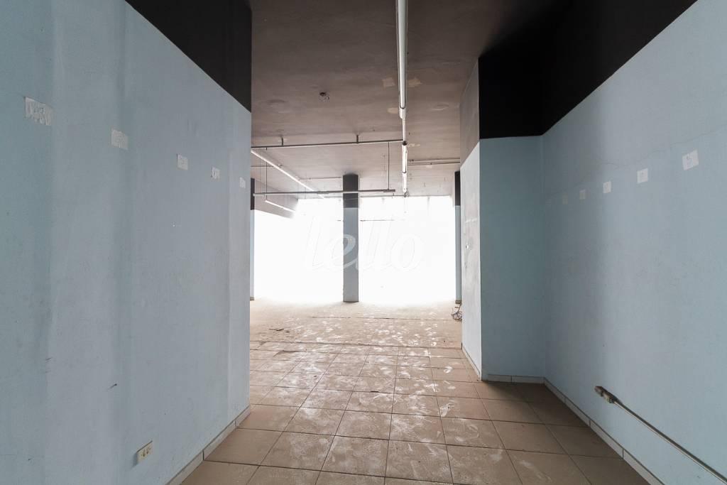SALA 6 de Sala / Conjunto para alugar, Padrão com 500 m², e em República - São Paulo