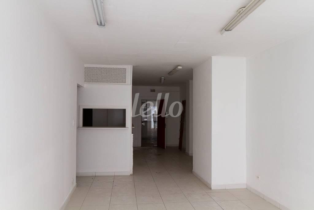 SALA 1 de Sala / Conjunto para alugar, Padrão com 500 m², e em República - São Paulo