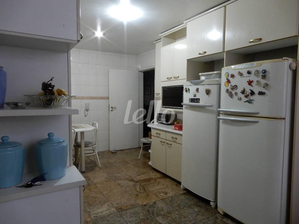 COZINHA de Apartamento à venda, Padrão com 174 m², 3 quartos e 1 vaga em Paraíso - São Paulo