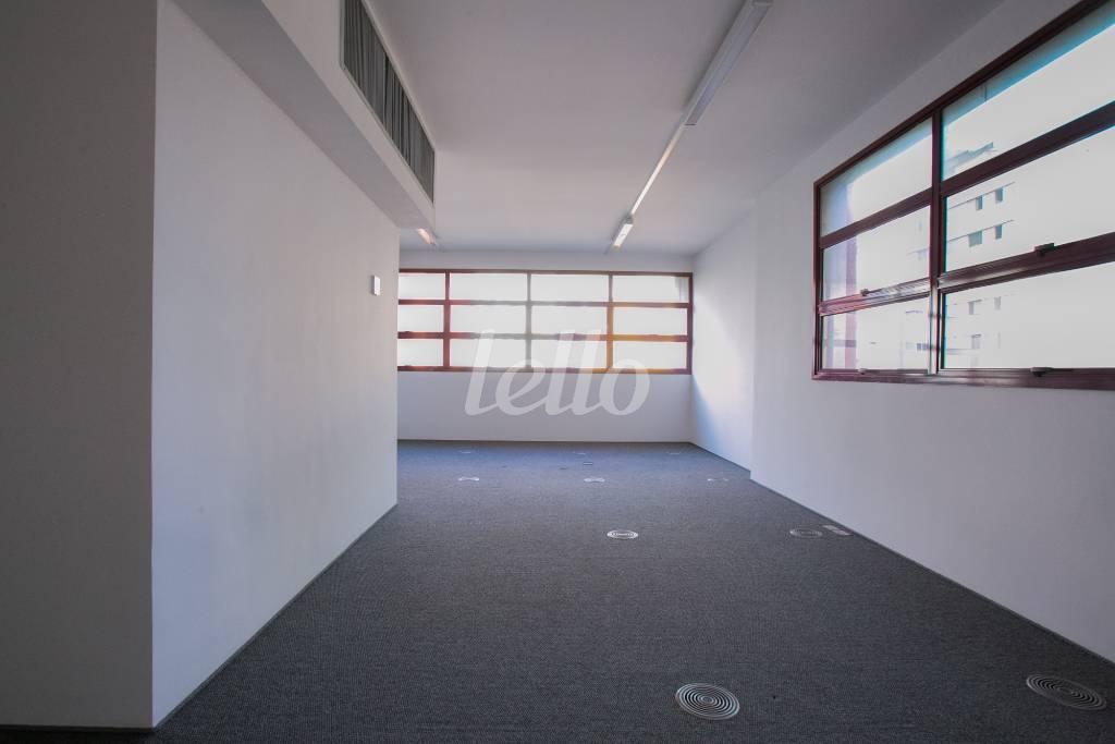 SALA 8 de Prédio Comercial para alugar, Monousuário com 1407 m², e 24 vagas em Higienópolis - São Paulo