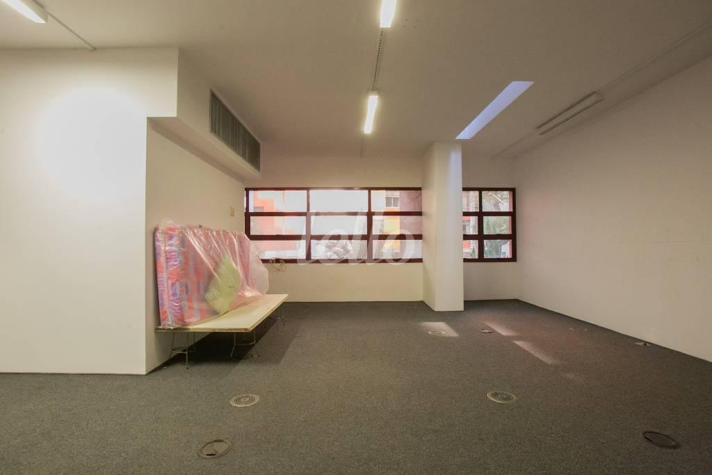 SALA 11 de Prédio Comercial para alugar, Monousuário com 1407 m², e 24 vagas em Higienópolis - São Paulo