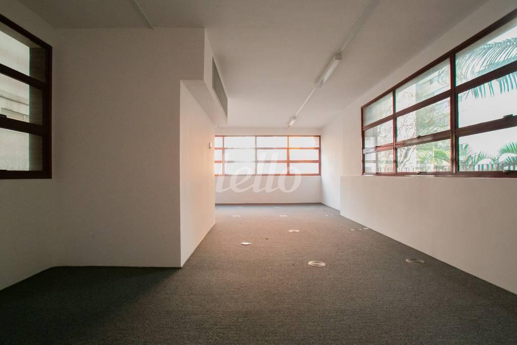 SALA 2 de Prédio Comercial para alugar, Monousuário com 1407 m², e 24 vagas em Higienópolis - São Paulo