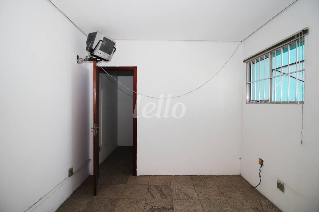 SALA 5 de Prédio Comercial para alugar, Monousuário com 716 m², e em Santana - São Paulo