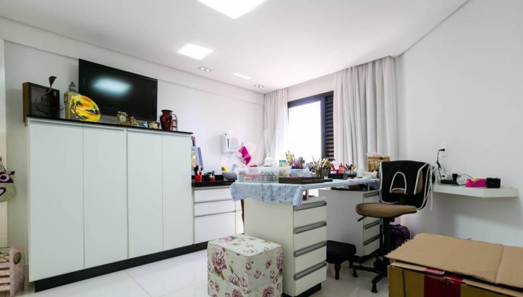 DORMITÓRIO de Apartamento à venda, Padrão com 520 m², 4 quartos e 4 vagas em Água Fria - São Paulo