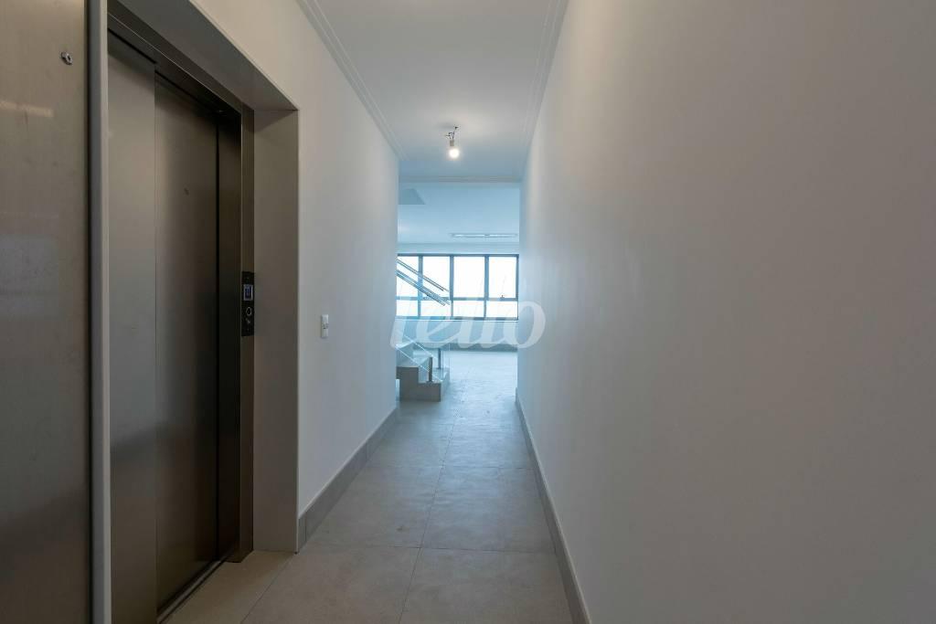 ELEVADOR PRIVATIVO de Apartamento à venda, cobertura - Padrão com 593 m², 4 quartos e 8 vagas em Tatuapé - São Paulo