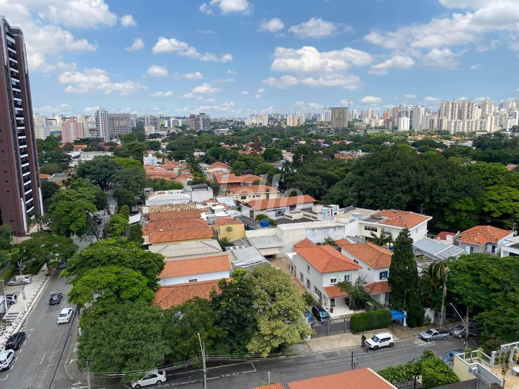 VISTA DA VARANDA de Apartamento à venda, Duplex com 45 m², 2 quartos e 2 vagas em Indianópolis - São Paulo