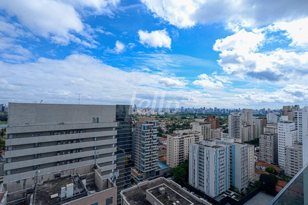 VISTA de Apartamento à venda, Triplex com 182 m², 2 quartos e 2 vagas em Paraíso - São Paulo