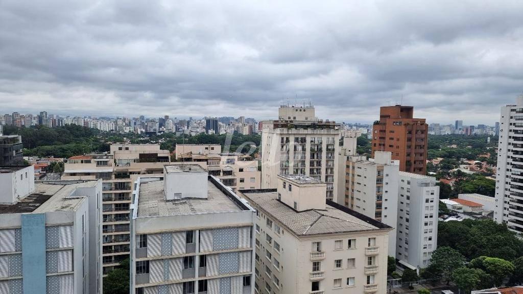 VISTA de Apartamento à venda, Padrão com 122 m², 3 quartos e 2 vagas em Jardim Paulista - São Paulo