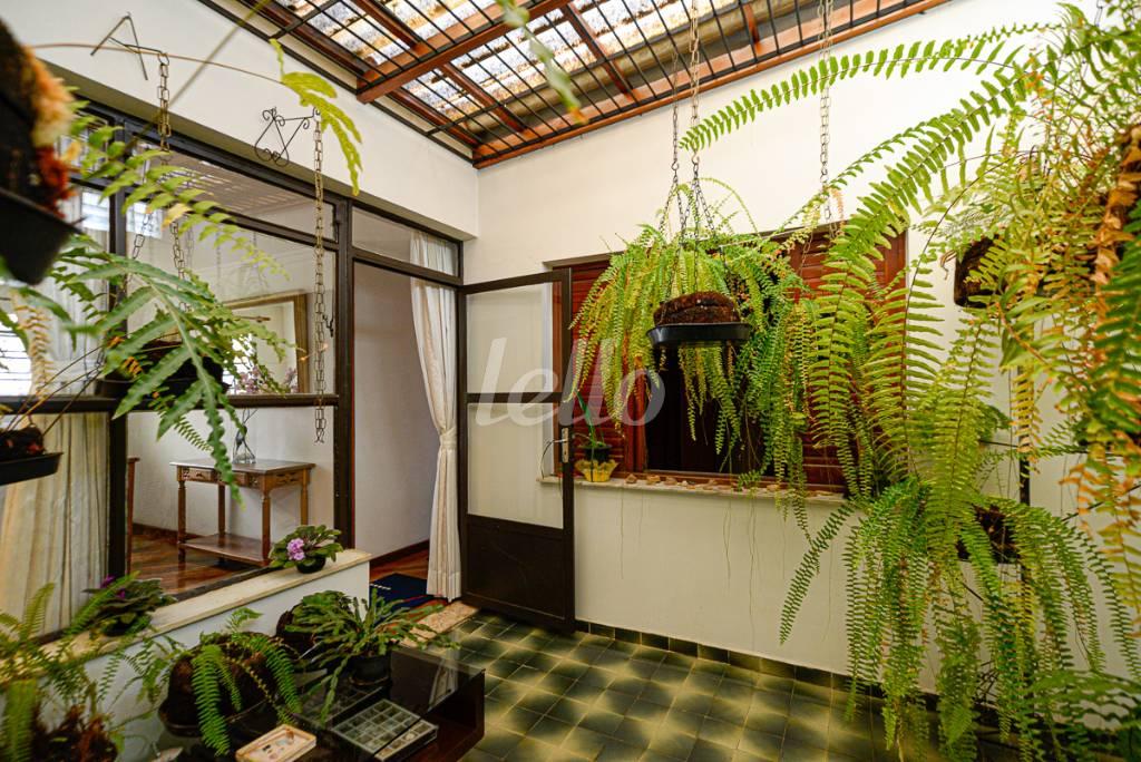 JARDIM DE INVERNO de Casa à venda, térrea com 276 m², 3 quartos e 8 vagas em Chácara do Encosto - São Paulo