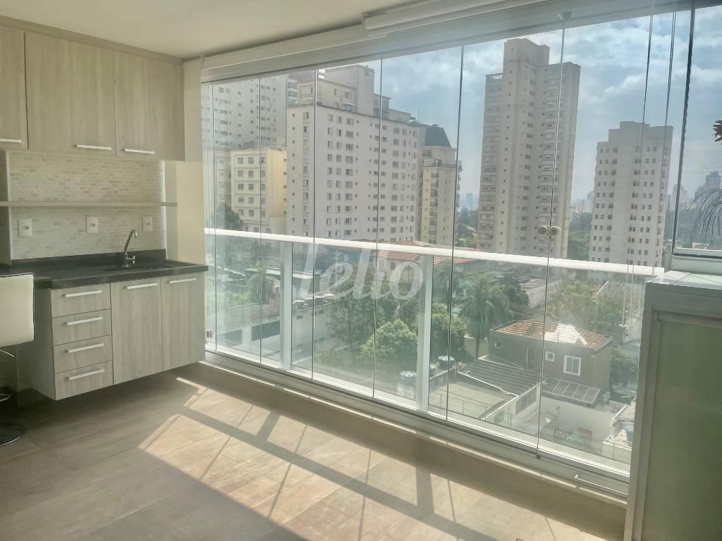 VARANDA de Apartamento à venda, Padrão com 76 m², 1 quarto e 2 vagas em Vila Mariana - São Paulo