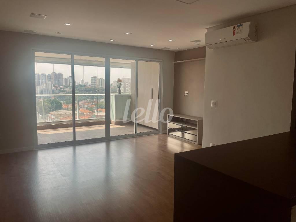 SALA de Apartamento à venda, Padrão com 76 m², 1 quarto e 2 vagas em Vila Mariana - São Paulo
