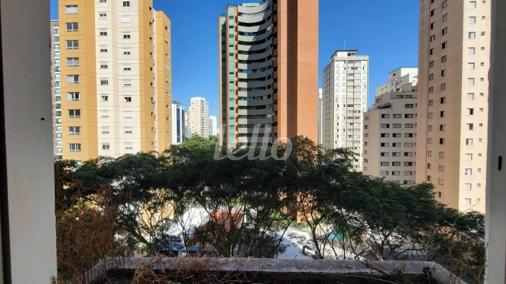 VISTA de Apartamento à venda, Padrão com 100 m², 3 quartos e 1 vaga em Indianópolis - São Paulo