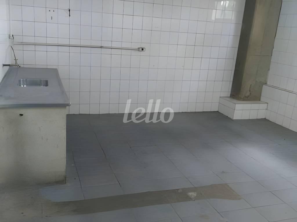 COZINHA de Galpão/Armazém para alugar, Padrão com 1700 m², e em Recanto Sombra do Ipê - Santana de Parnaíba