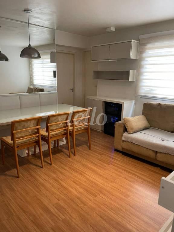 SALA de Apartamento à venda, Padrão com 73 m², 2 quartos e 1 vaga em Vila Clementino - São Paulo