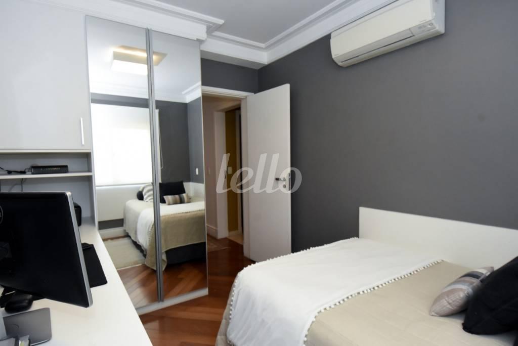 SUÍTE de Apartamento à venda, Padrão com 208 m², 4 quartos e 4 vagas em Jardim Vila Mariana - São Paulo