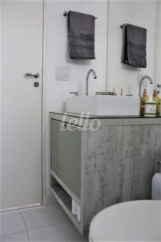 BANHEIRO SOCIAL de Apartamento à venda, Padrão com 65 m², 2 quartos e 2 vagas em Aclimação - São Paulo
