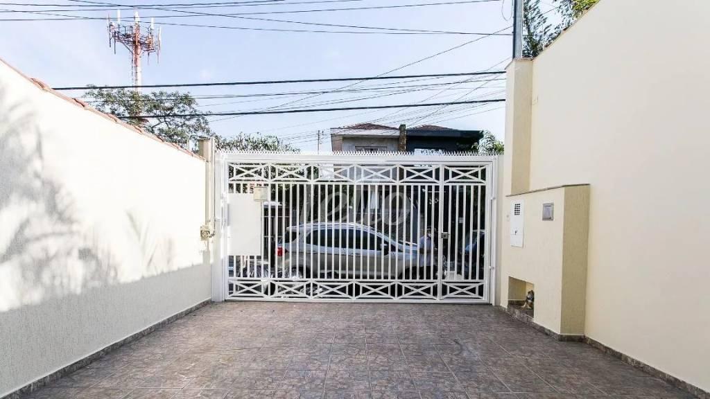 GARAGEM de Casa à venda, sobrado com 131 m², 3 quartos e 2 vagas em Vila Zelina - São Paulo