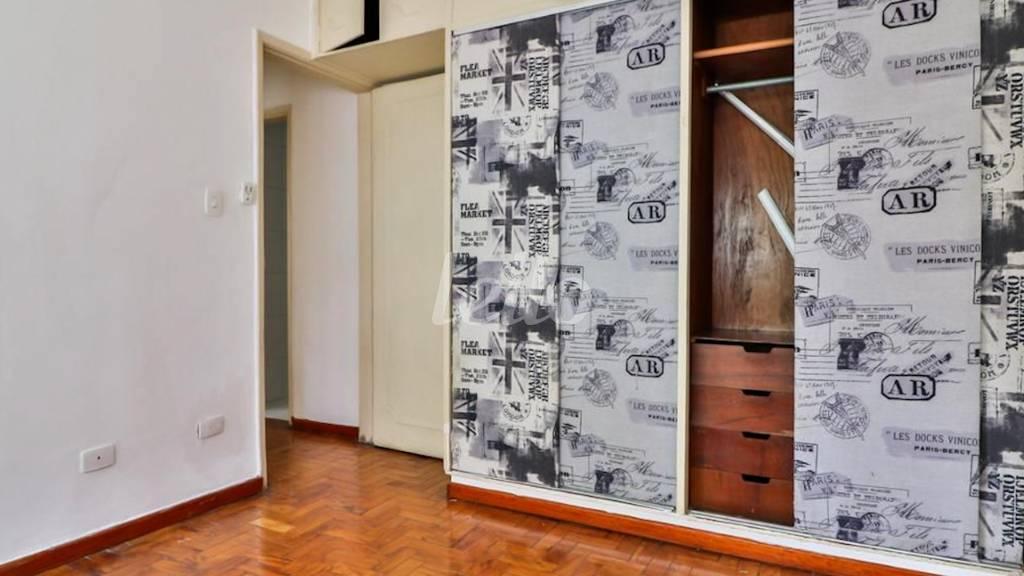 DORMITÓRIO de Apartamento à venda, Padrão com 56 m², 1 quarto e 1 vaga em Bela Vista - São Paulo