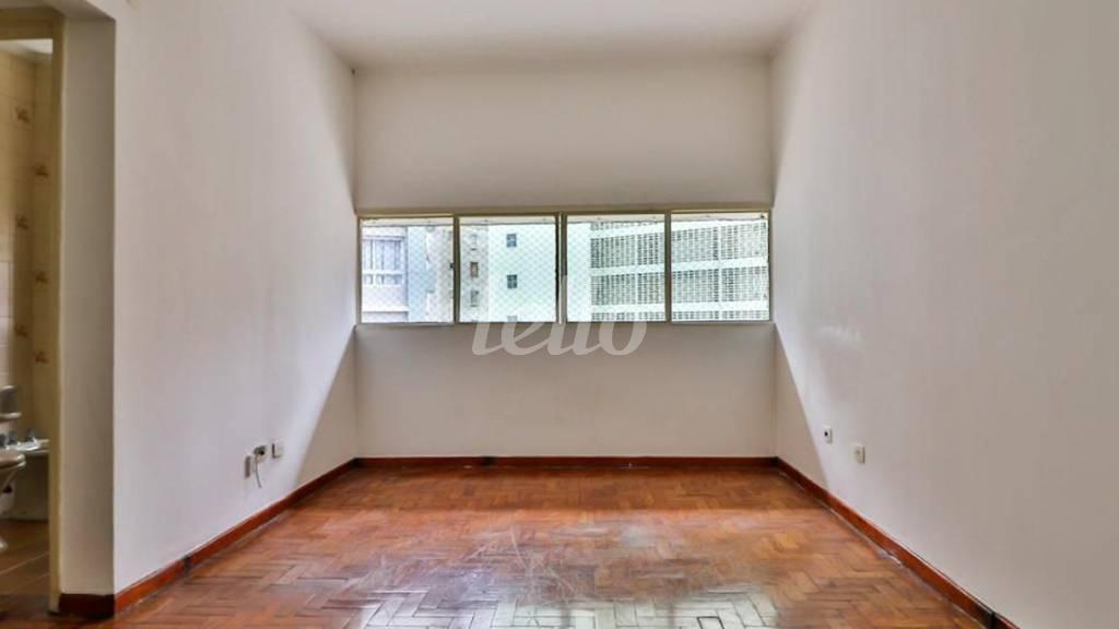 SALA de Apartamento à venda, Padrão com 56 m², 1 quarto e 1 vaga em Bela Vista - São Paulo