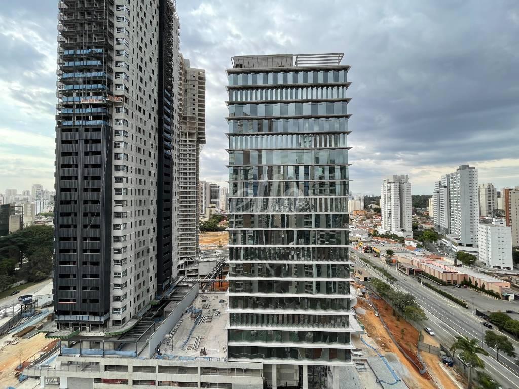 14 VISTA de Sala / Conjunto à venda, Padrão com 37 m², e 1 vaga em Vila Gertrudes - São Paulo